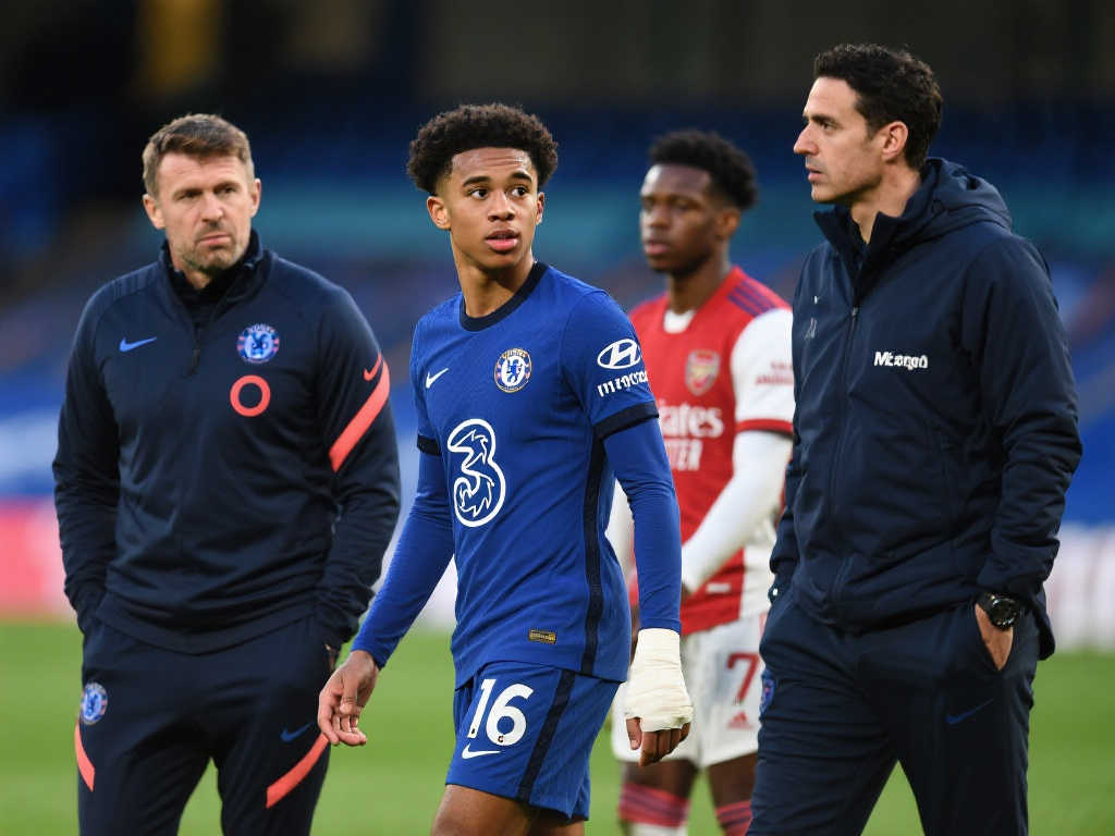 的激烈竞争 的激烈竞争