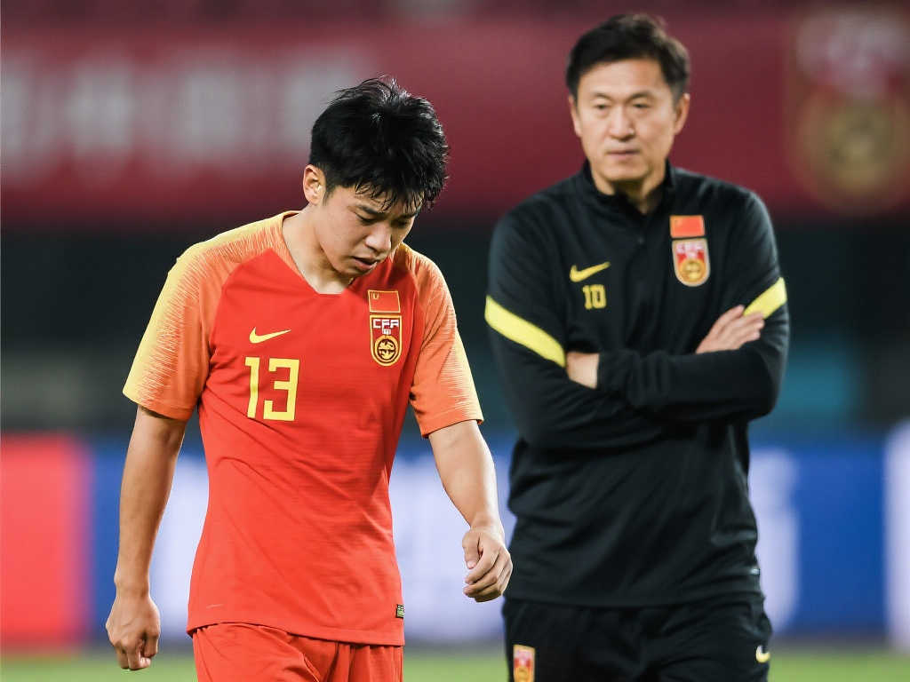 确保球员在 确保球员在